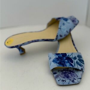 Nine West Inya Blue Floral Kitten Heels Women’s 7